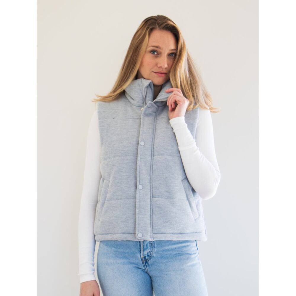 Parke light grey knit puffer vest size Large - Picture 2 of 8